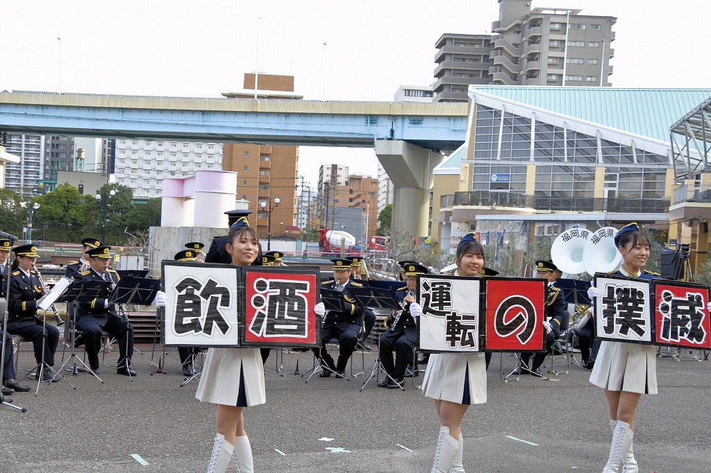 年末の博多臨港交通安全キャンペーン